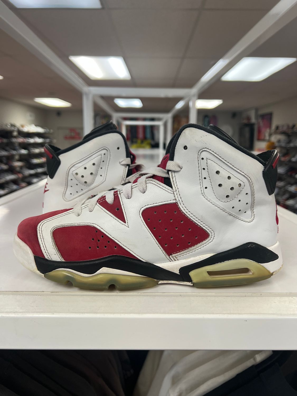 PONB AIR JORDAN 6 CARMINE (2021)(GS) SIZE 7Y