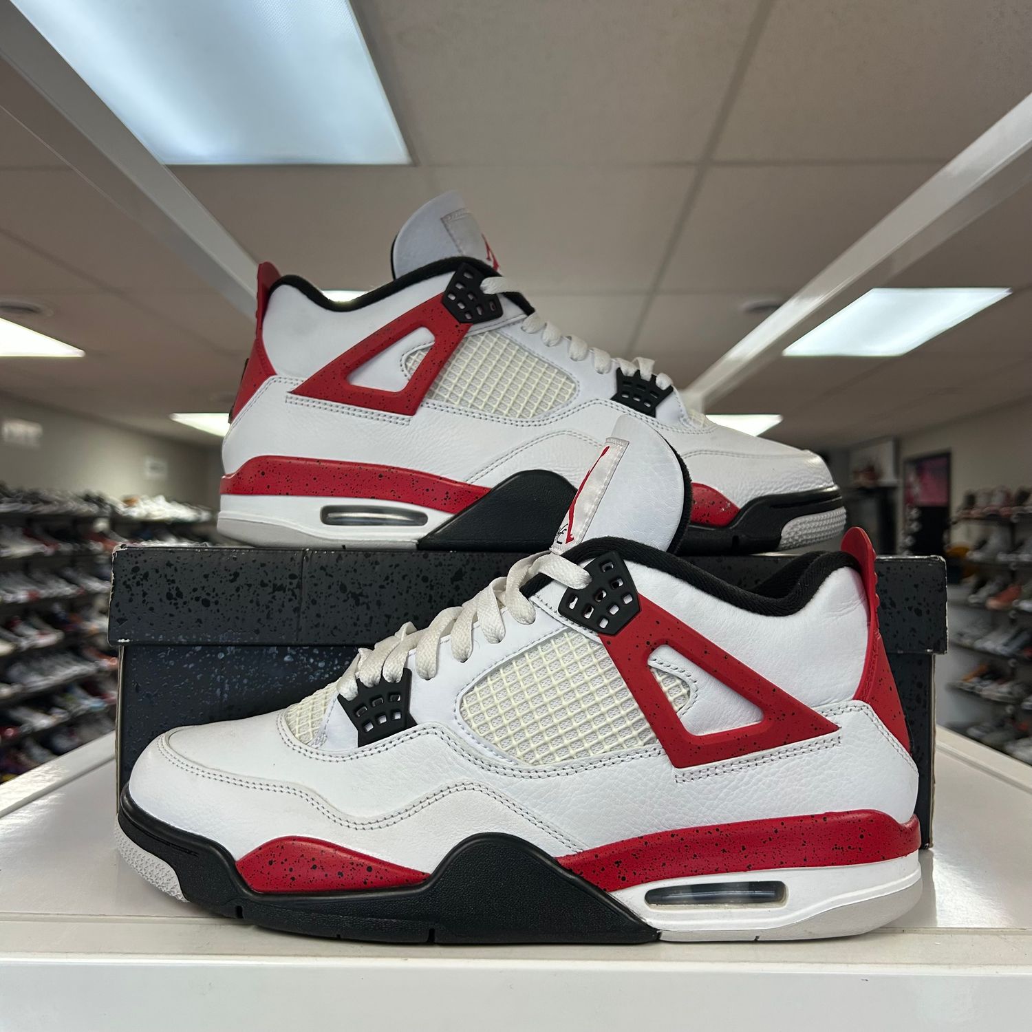 PO3 AIR JORDAN 4 RED CEMENT SIZE 11.5