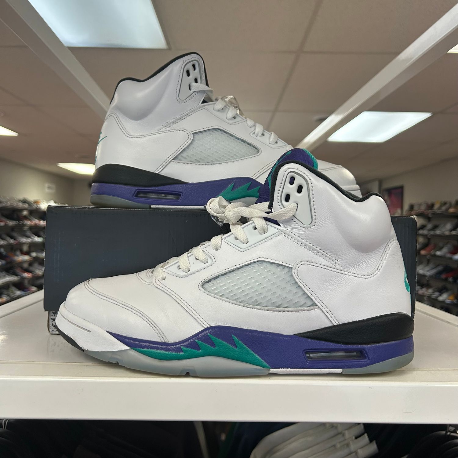PO3 AIR JORDAN 5 GRAPE (2025) SIZE 11