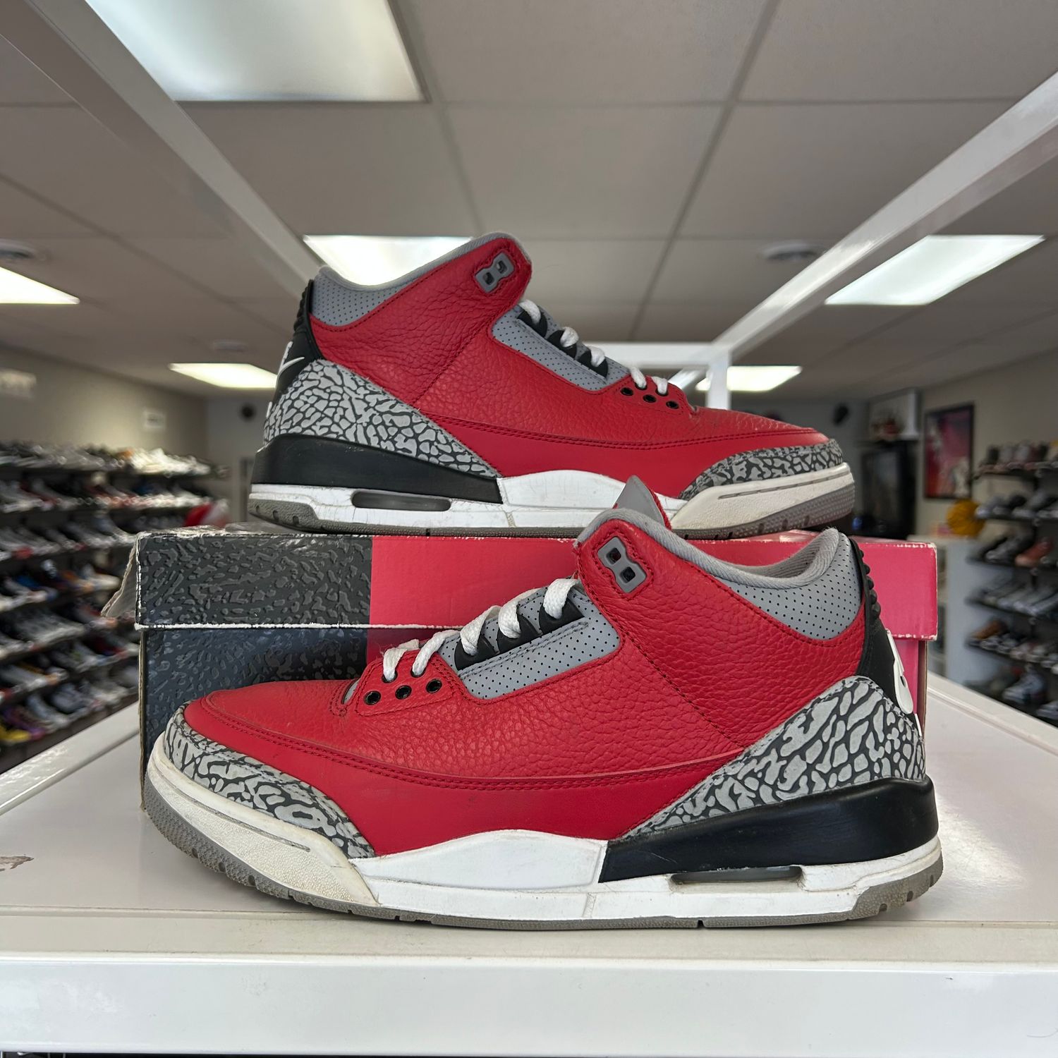 PO AIR JORDAN 3 RETRO SE UNITE SIZE 10.5