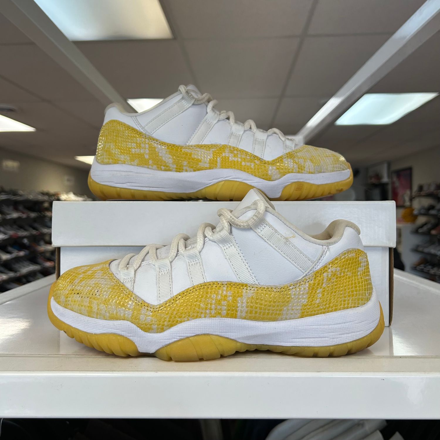 PO AIR JORDAN 11 RETRO LOW YELLOW SNAKESKIN (WOMENS) SIZE 8W