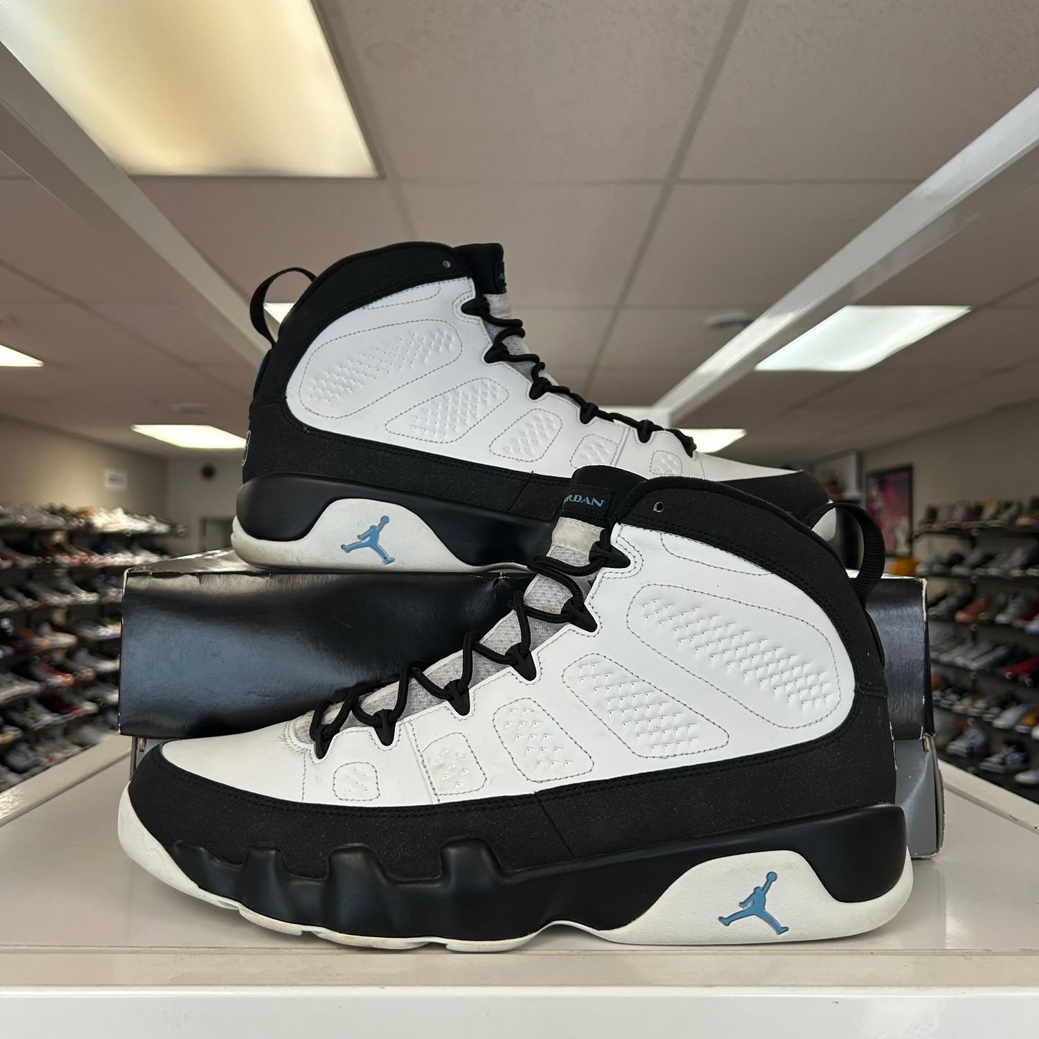 PO AIR JORDAN 9 RETRO UNIVERSITY BLUE SIZE 13