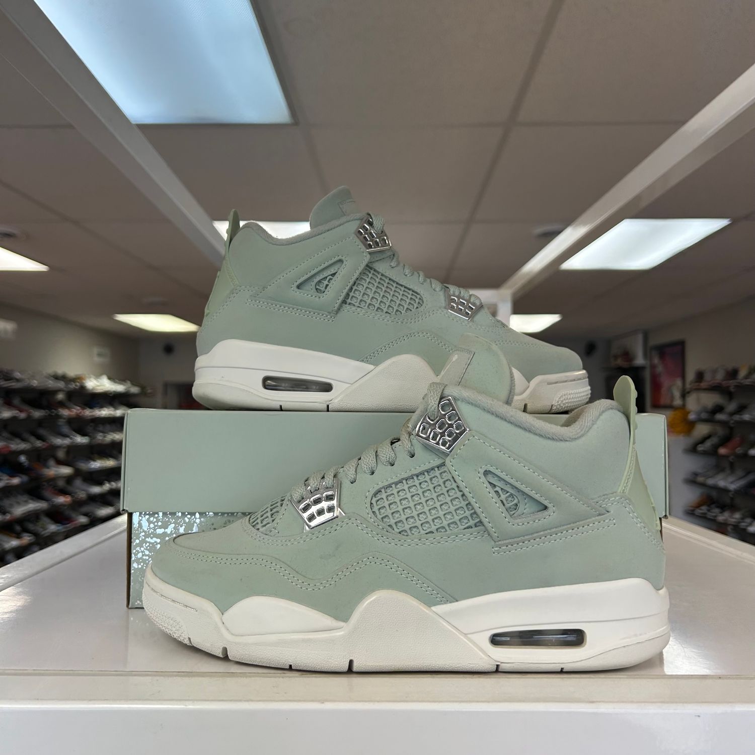 PO AIR JORDAN 4 RETRO SEAFOAM SAIL (WOMENS) SIZE 7.5W