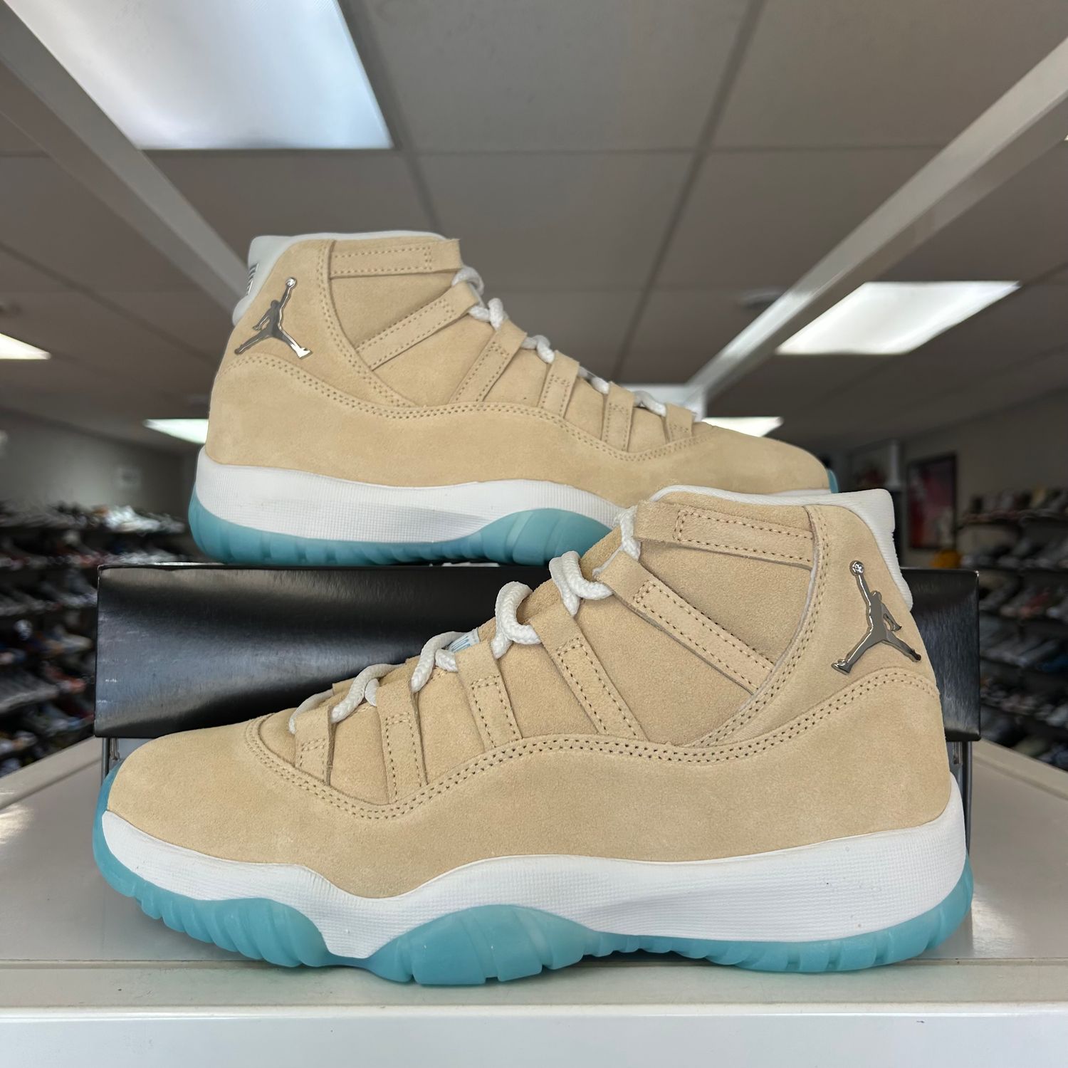 NEW AIR JORDAN 11 RETRO H-TOWN