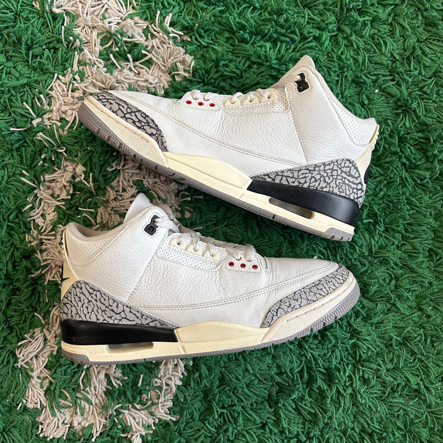 PO NB AIR JORDAN 3 WHITE CEMENT REIMAGINED SIZE 11