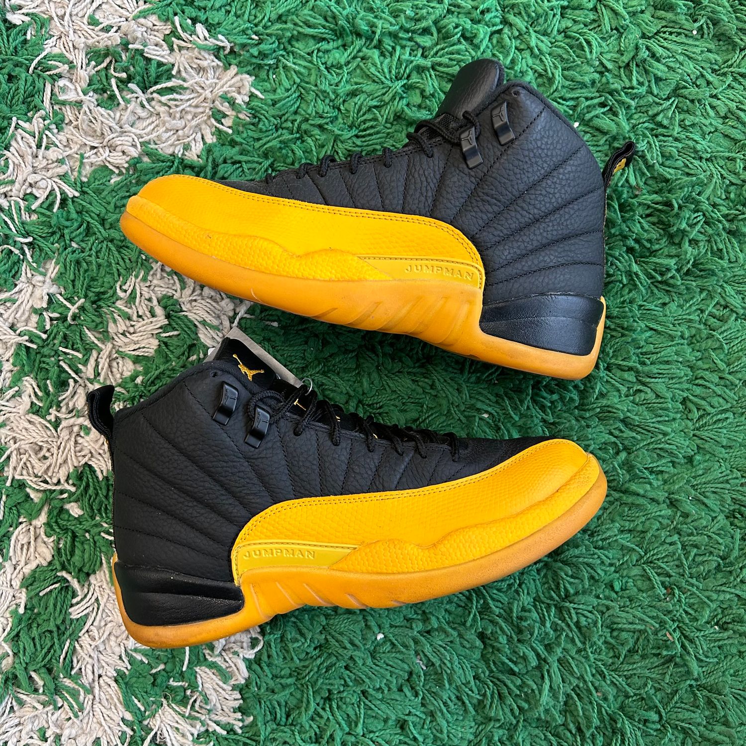 PO NB2 AIR JORDAN 12 UNIVERSITY GOLD SIZE 8