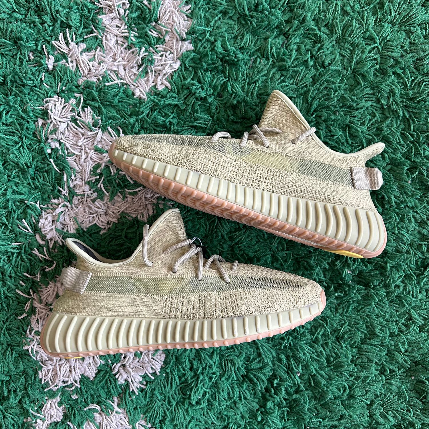 PO NB ADIDAS YEEZY 350 SULFUR SIZE 12