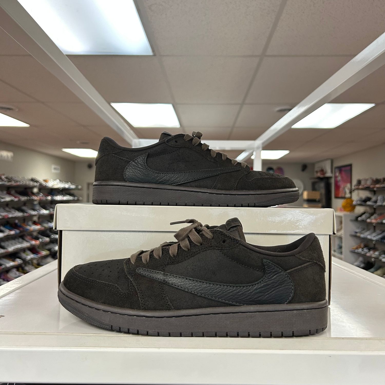 PO AIR JORDAN 1 RETRO LOW OG SP TRAVIS SCOTT VELVET BROWN SIZE 9.5