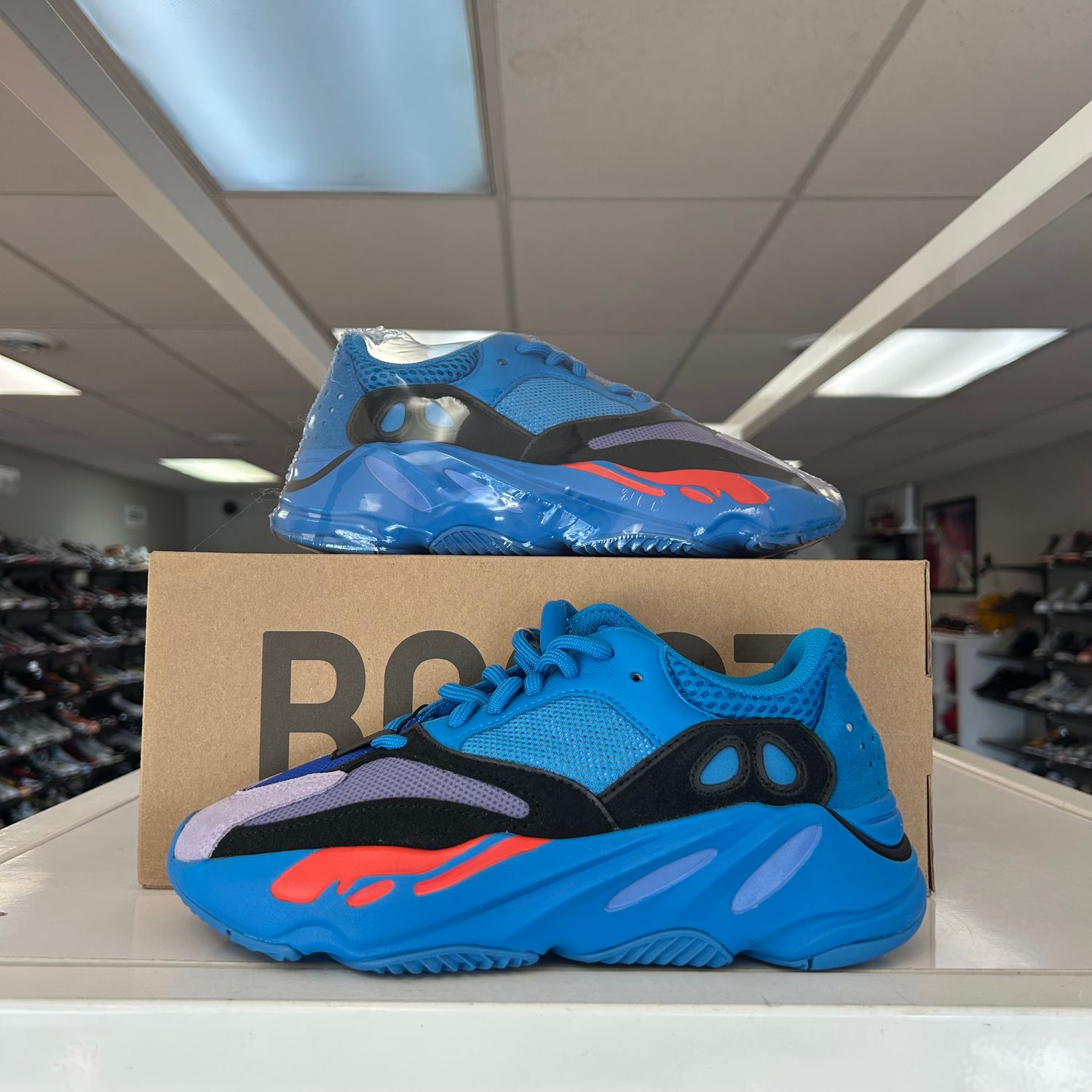 NEW ADIDAS YEEZY 700 HI-RES BLUE