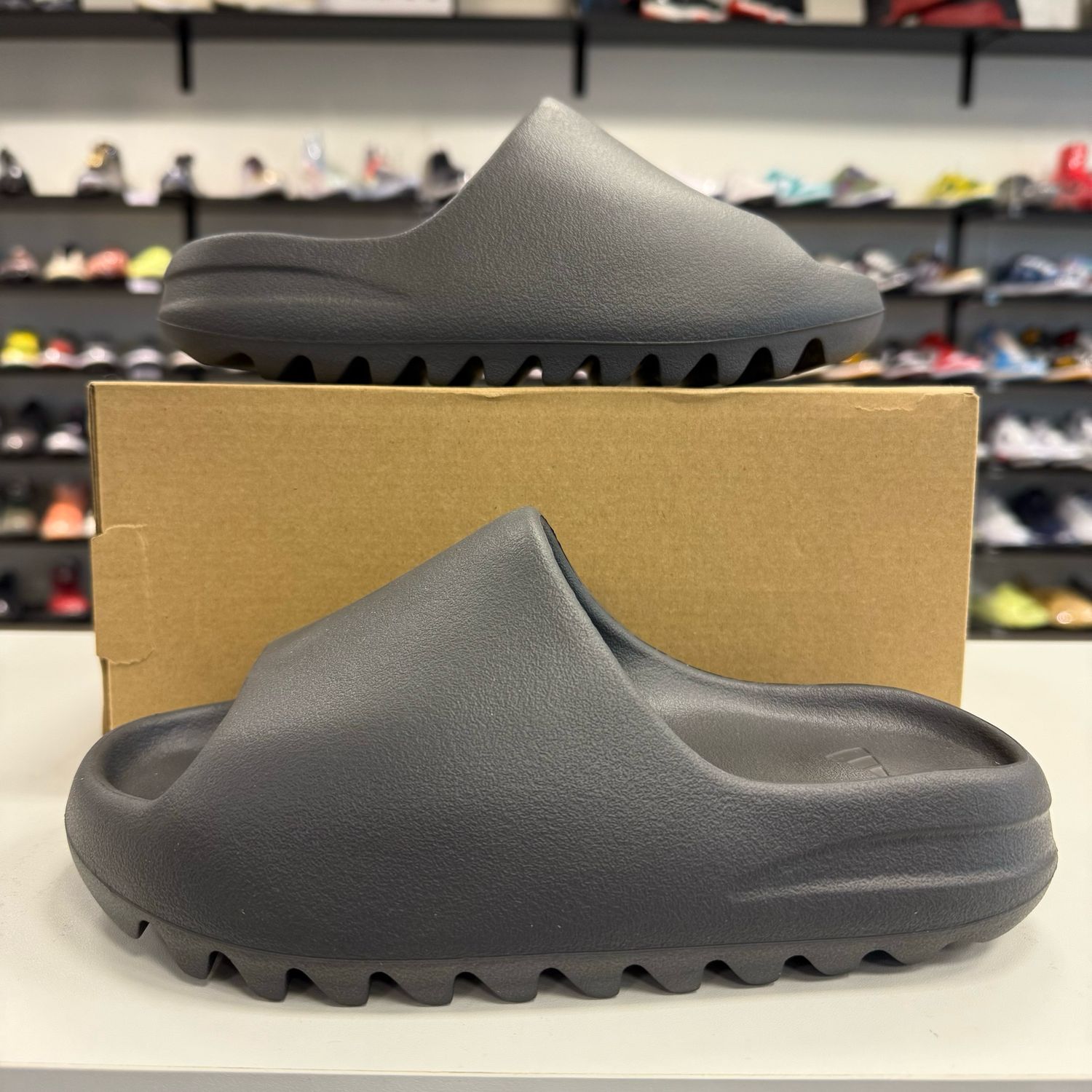 NEW ADIDAS YEEZY SLIDE GRANITE