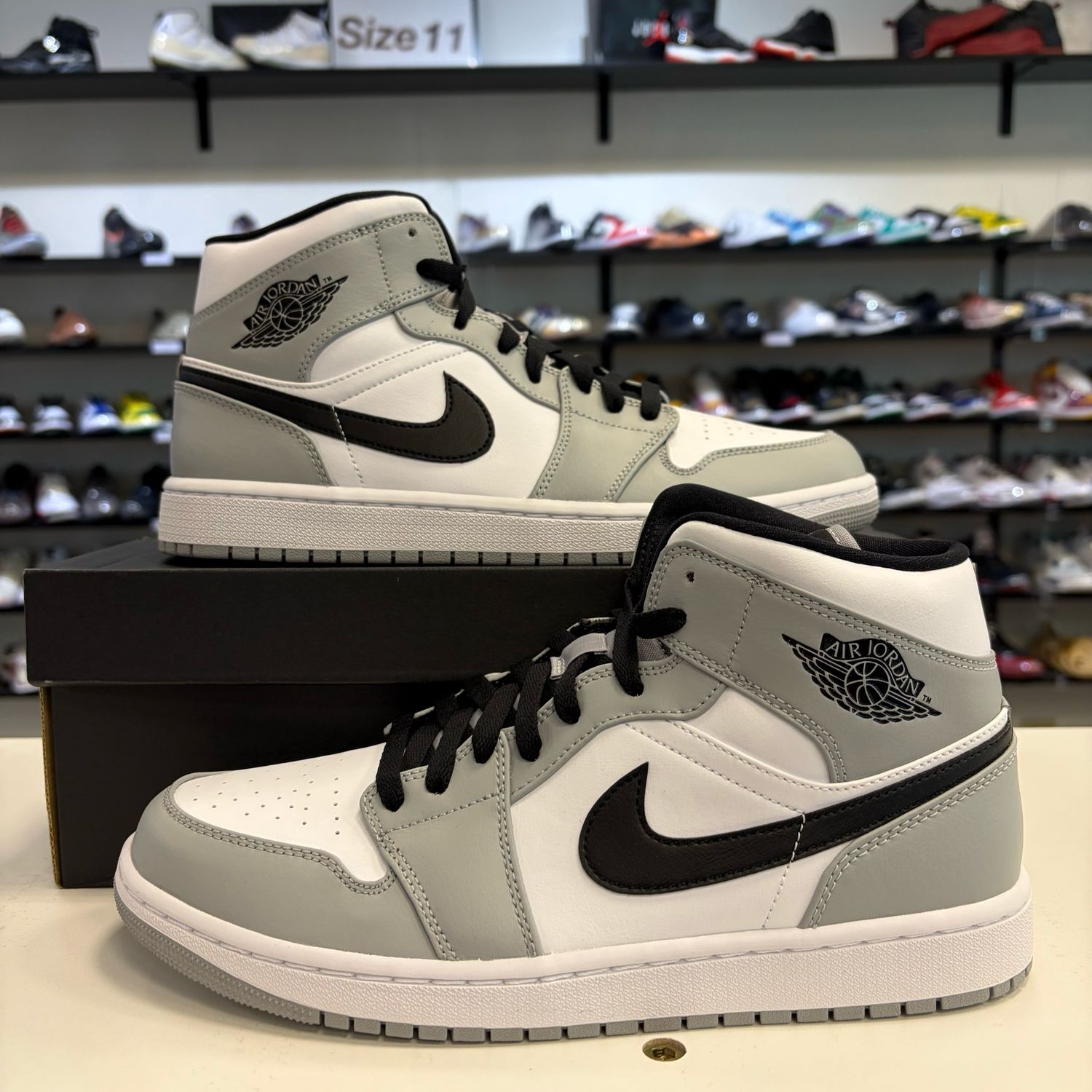 NEW AIR JORDAN 1 MID LIGHT SMOKE GREY