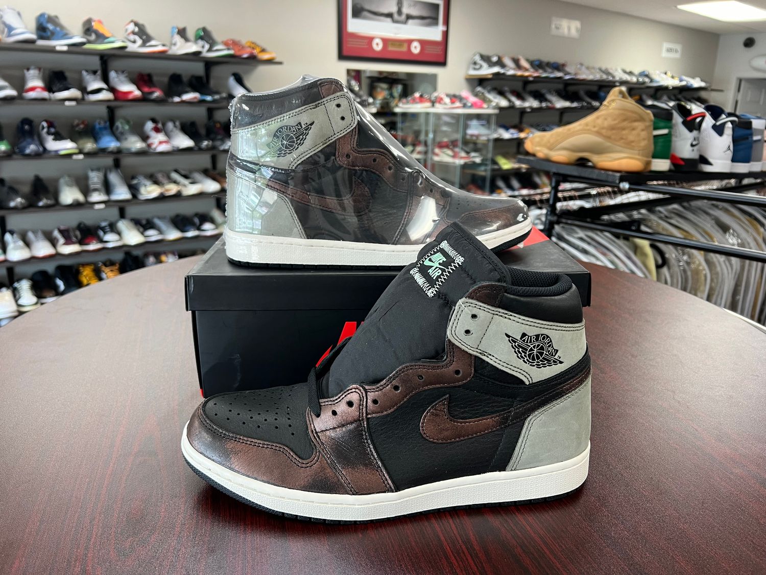 NEW AIR JORDAN 1 PATINA