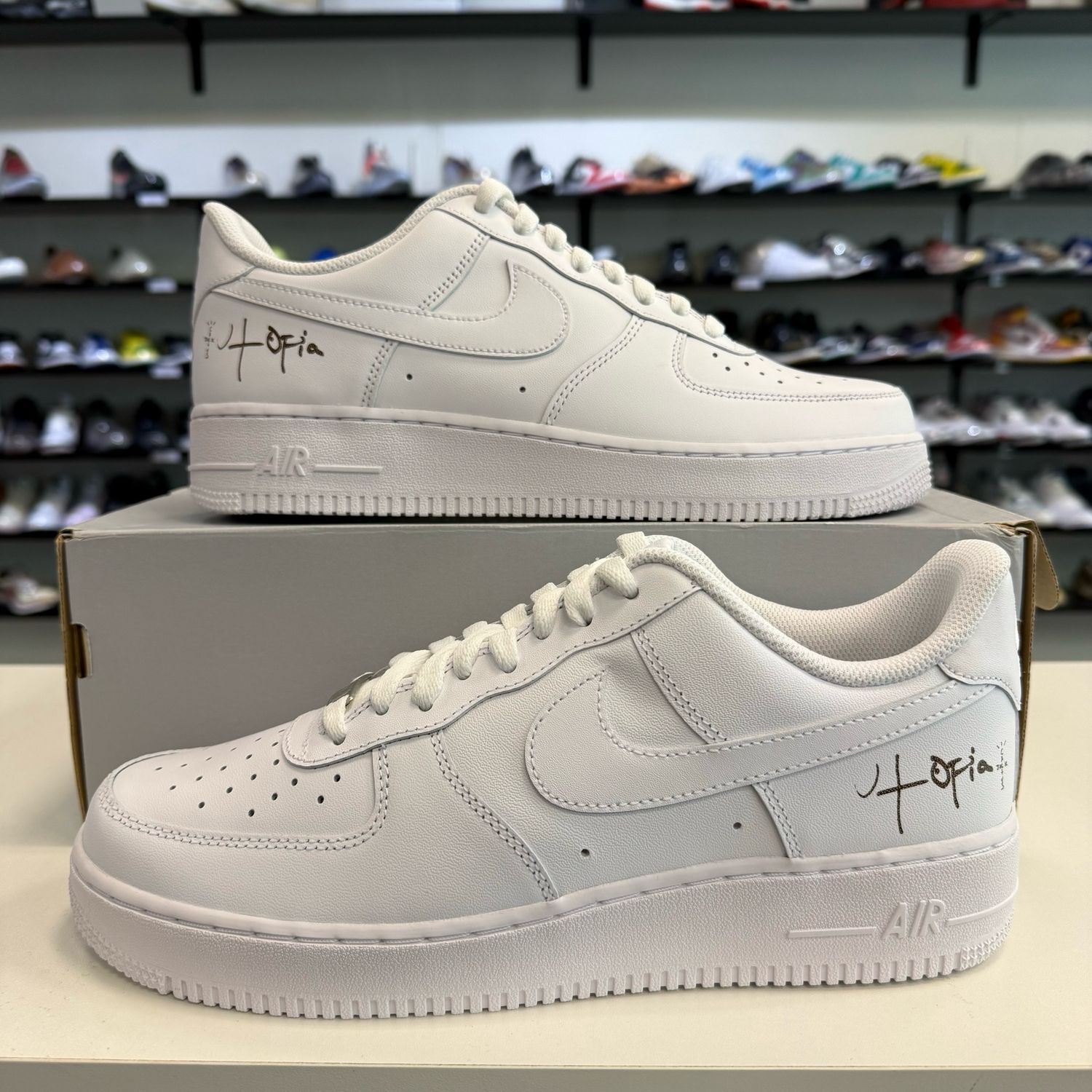 NEW NIKE AIR FORCE 1 LOW '07 WHITE TRAVIS SCOTT UTOPIA