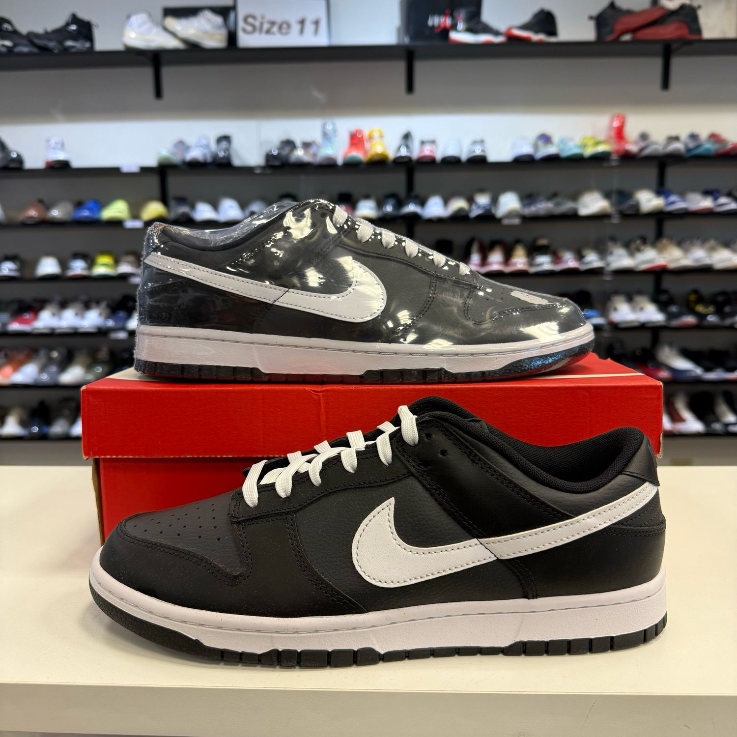 NEW NIKE DUNK LOW BLACK WHITE 2022 (SX)