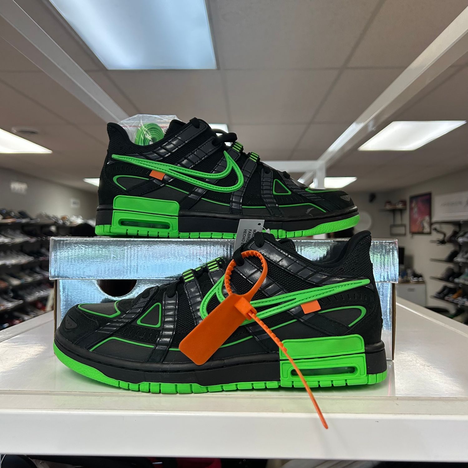 NEW NIKE RUBBER DUNK OFF-WHITE GREEN STRIKE