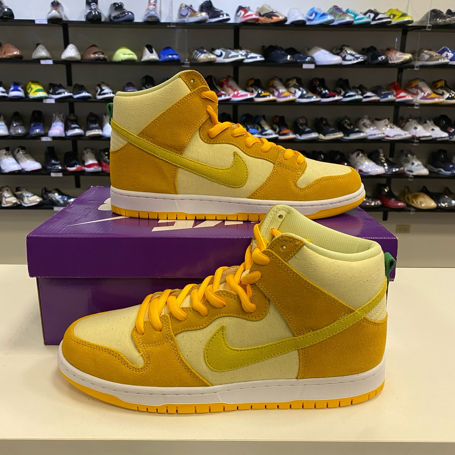 NEW NIKE SB DUNK HIGH PINEAPPLE
