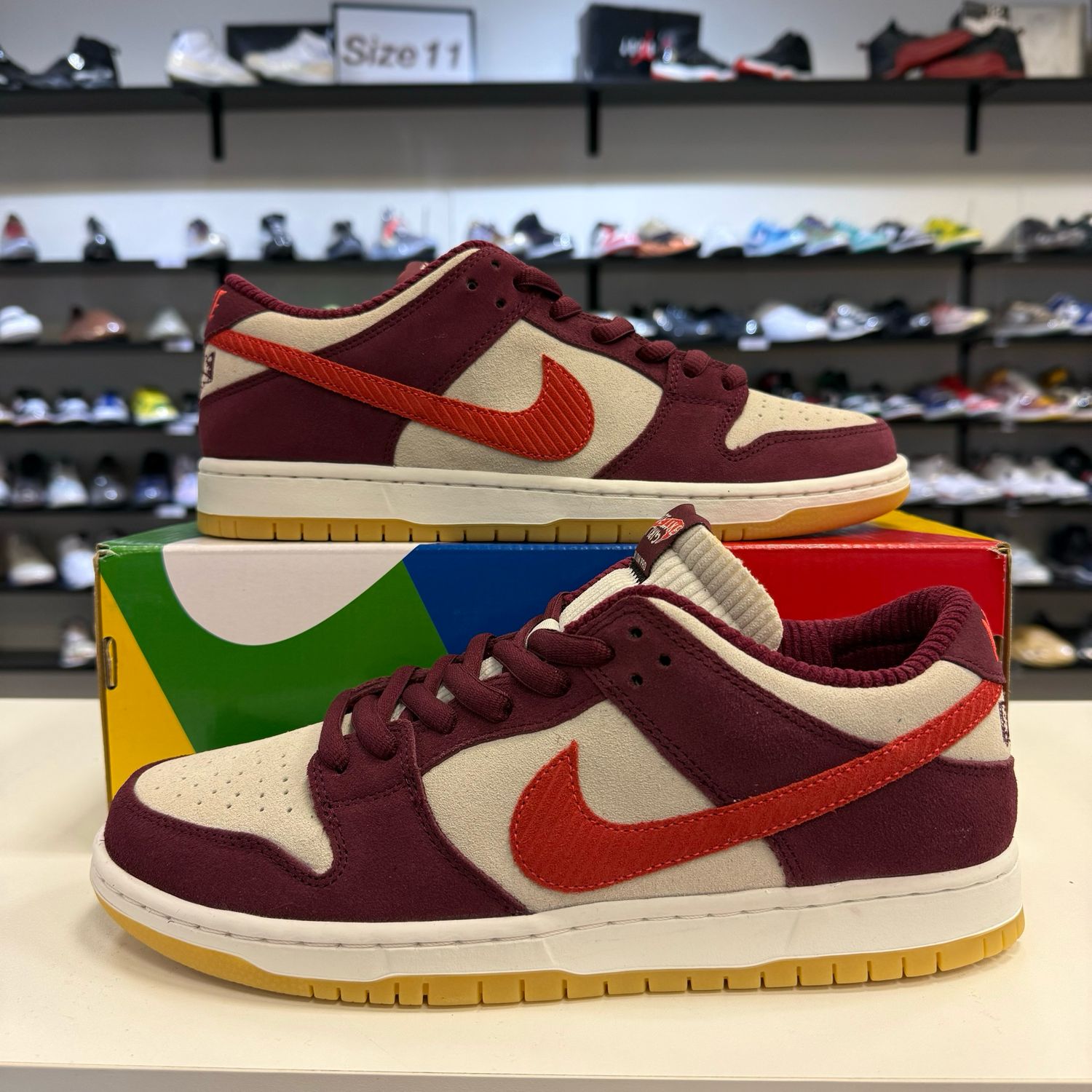NEW NIKE SB DUNK LOW SKATE LIKE A GIRL