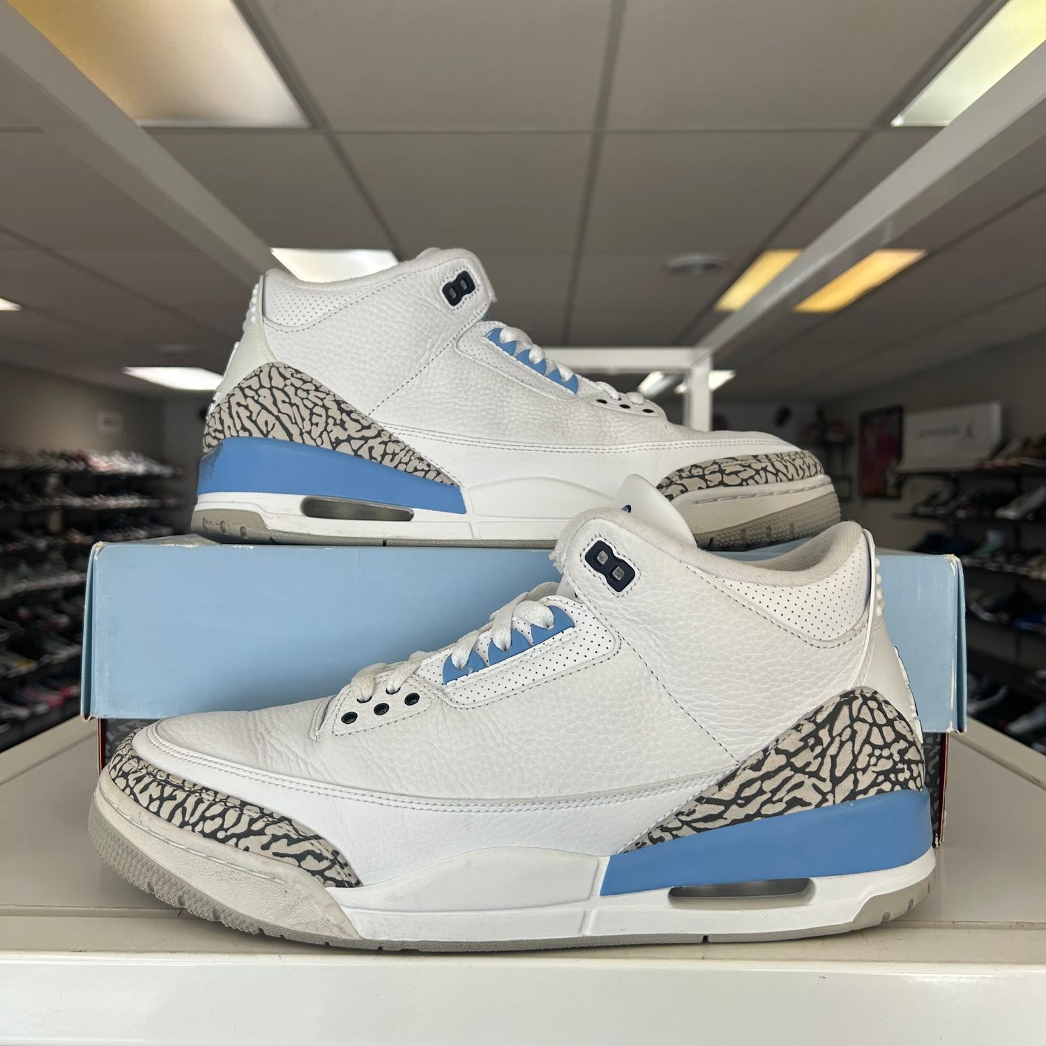 PO AIR JORDAN 3 UNC EB SX SIZE 12.5
