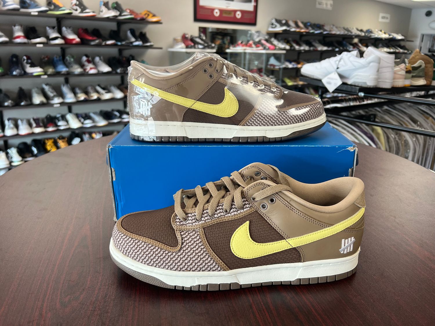 NEW NIKE DUNK LOW SP UNDEFEATED CANTEEN DUNK VS. AF1 PACK