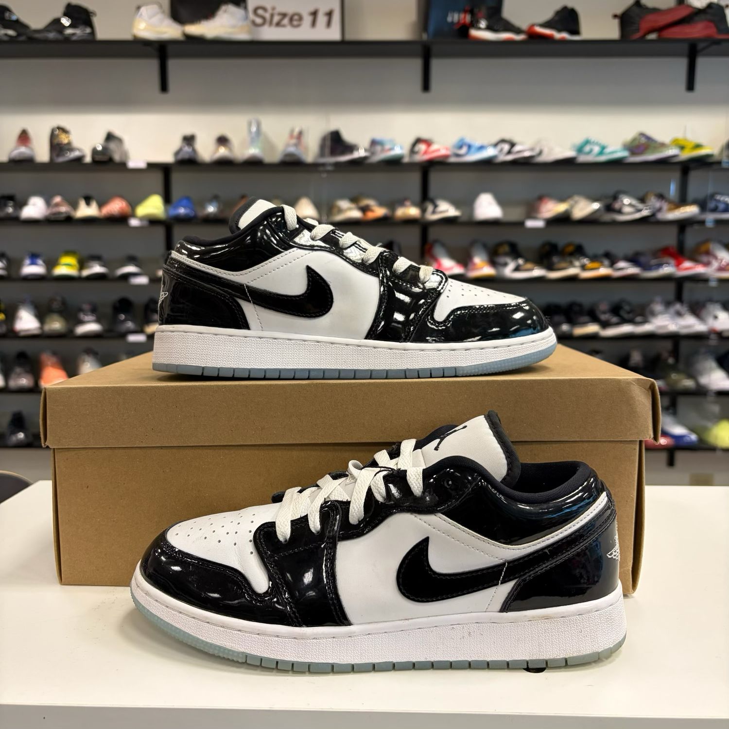 PO NB AIR JORDAN 1 LOW SE CONCORD SIZE 6.5Y