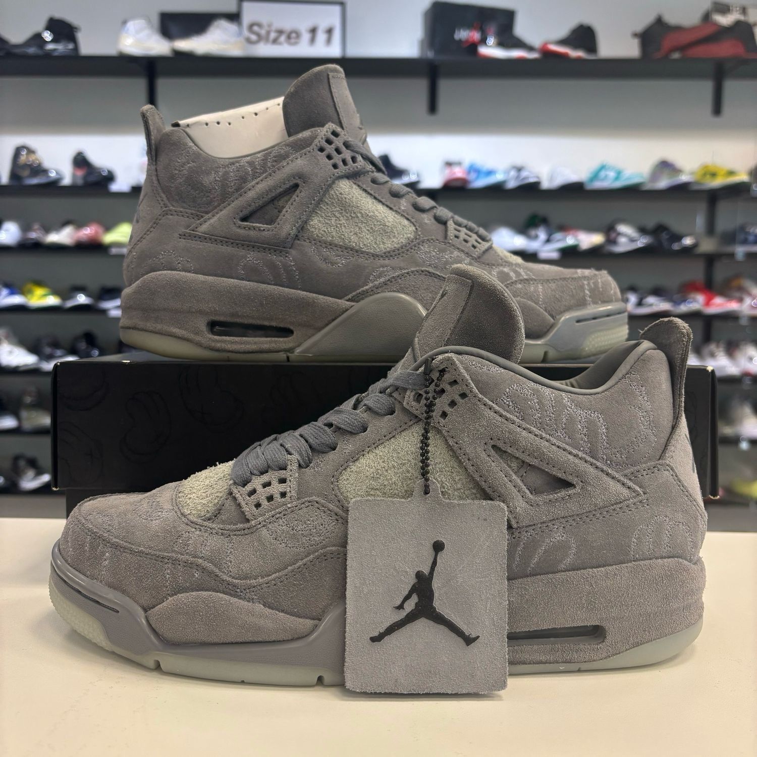 PO AIR JORDAN 4 KAWS GREY SIZE 9.5
