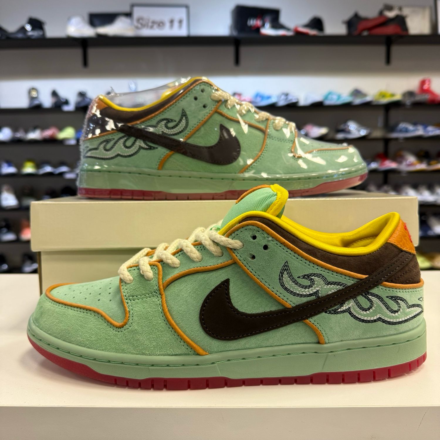 NEW NIKE SB DUNK LOW RODEO TOURMALINE