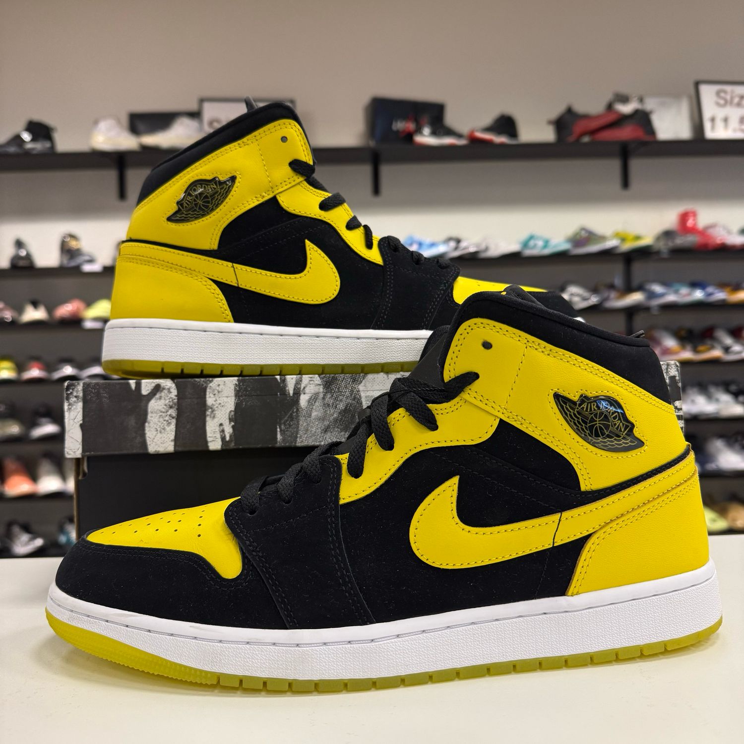 PO AIR JORDAN 1 MID NEW LOVE (2025) SIZE 12.5