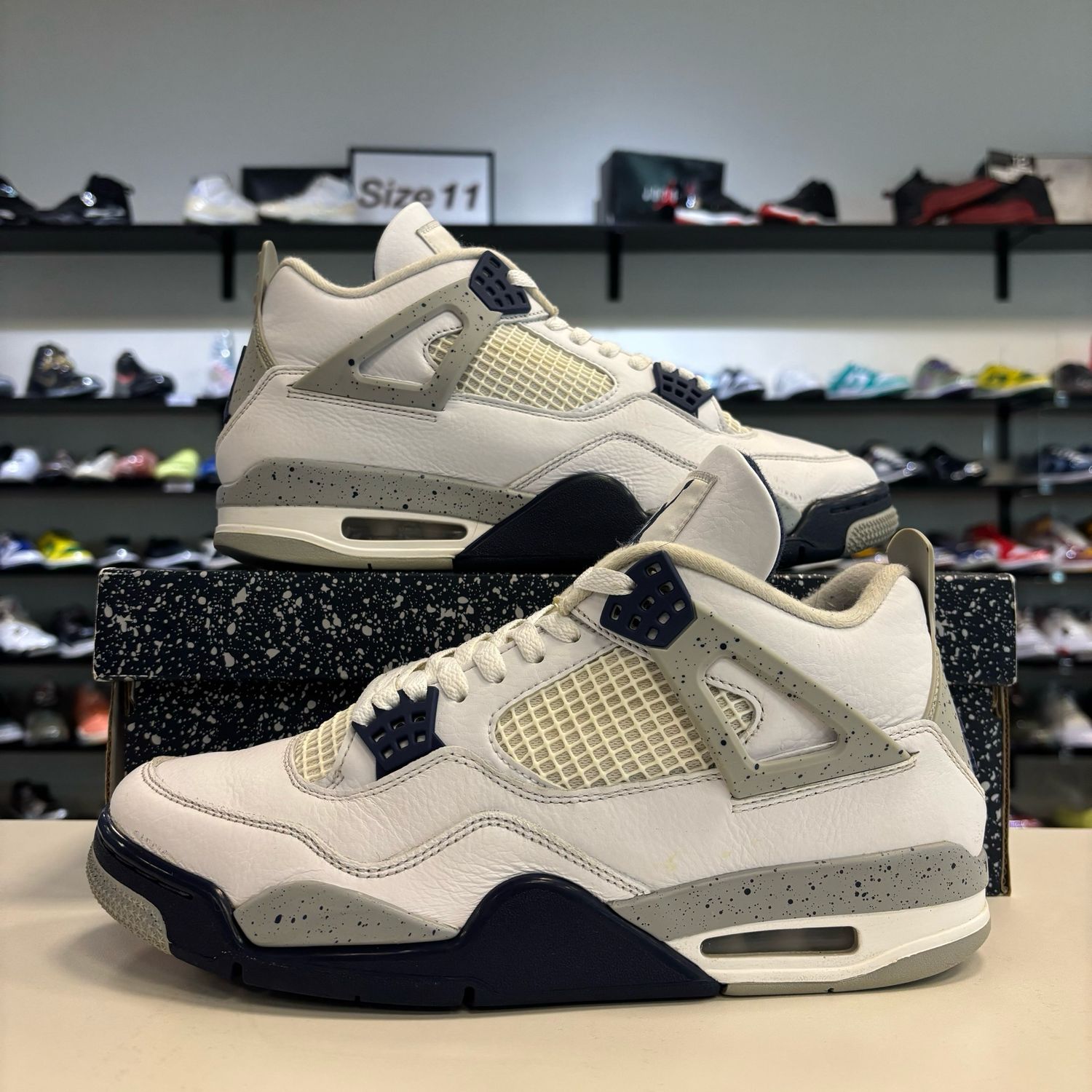 PO AIR JORDAN 4 MIDNIGHT NAVY SIZE 10.5
