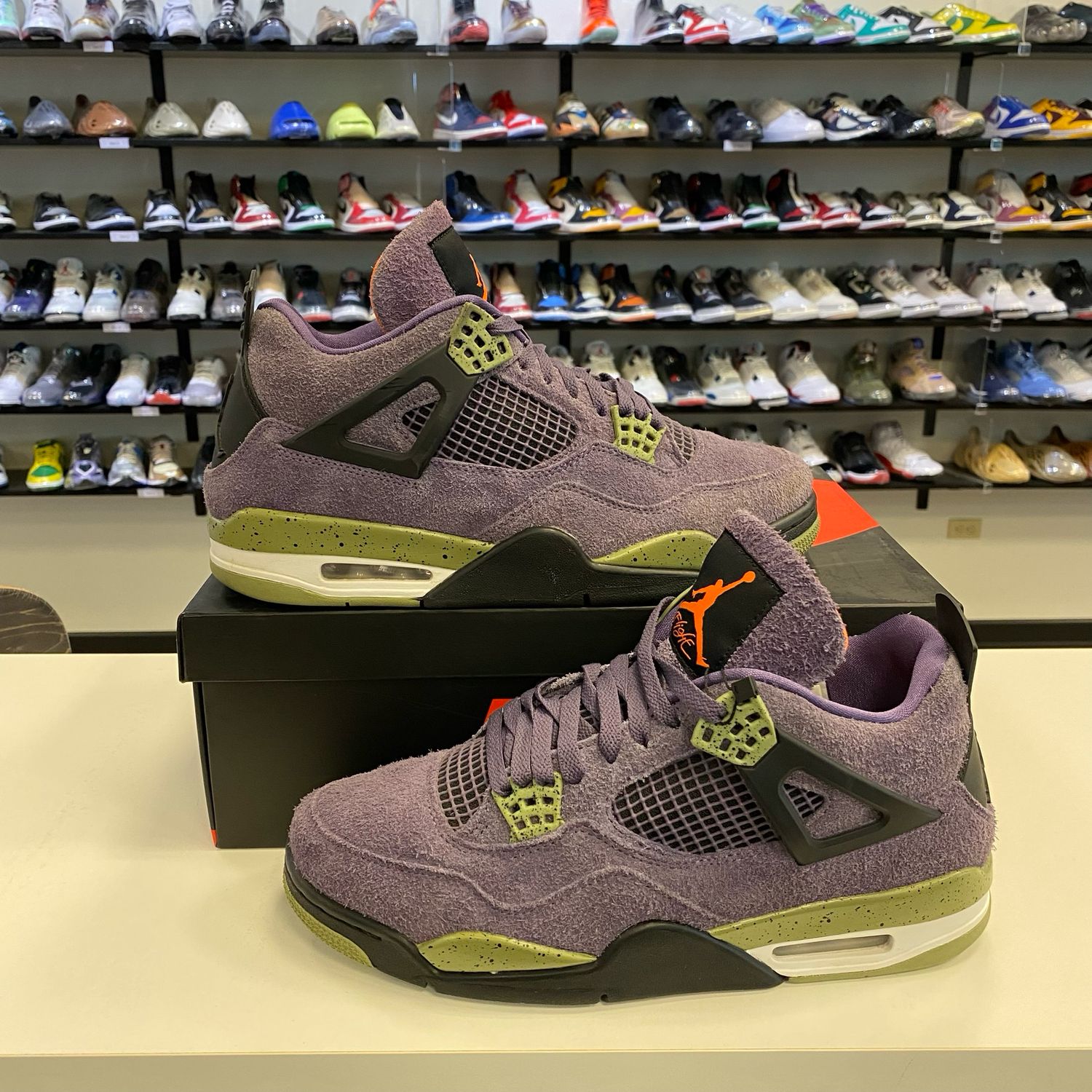 PO NB AIR JORDAN 4 CANYON PURPLE (WOMENS) SIZE 11.5W / 10M