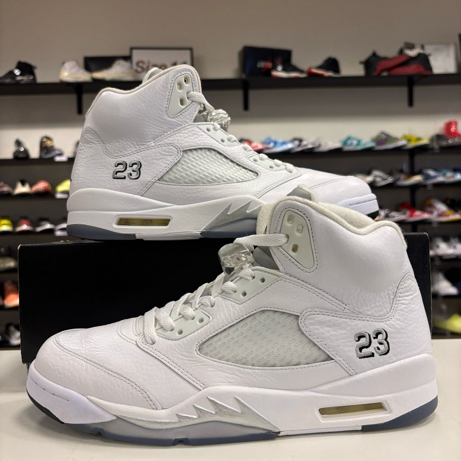 PO AIR JORDAN 5 METALLIC WHITE SIZE 11