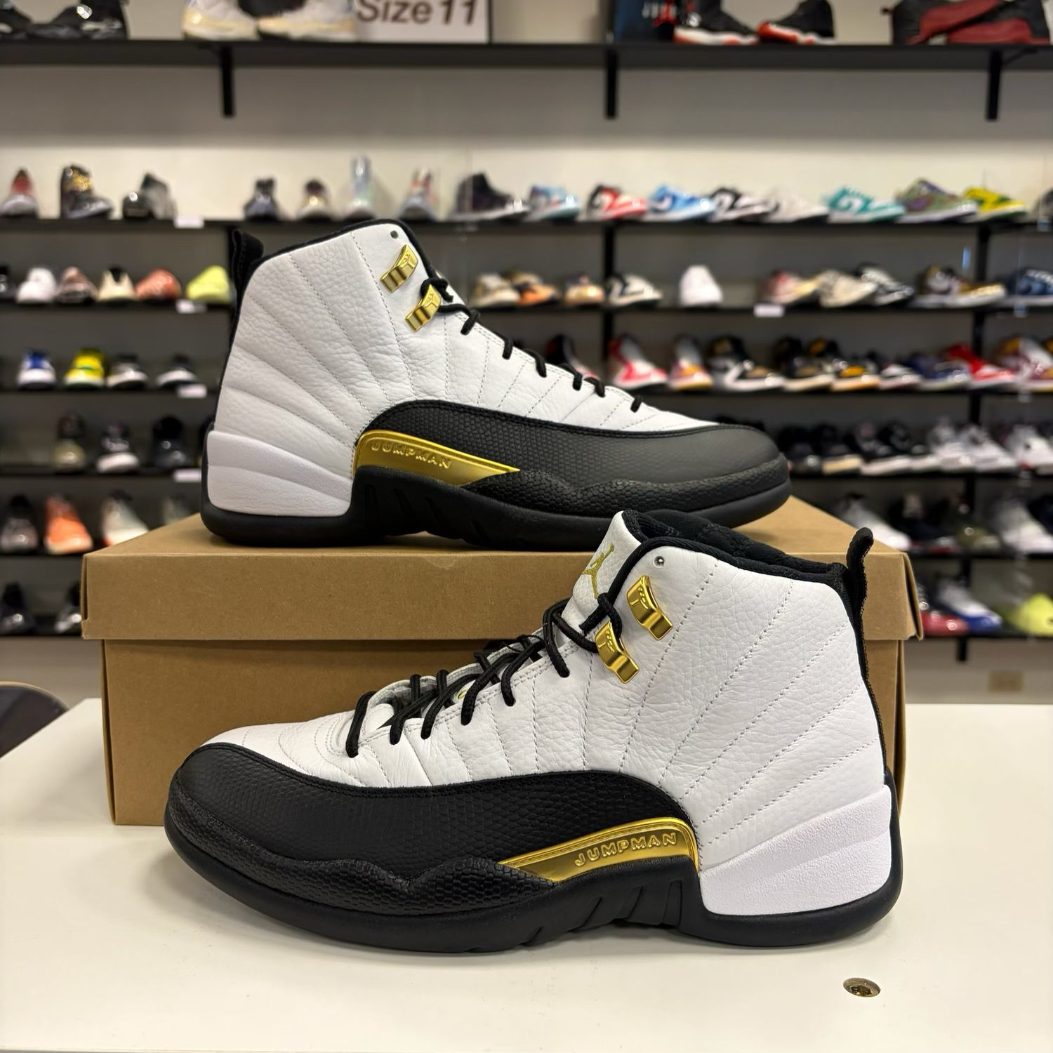 PO NB AIR JORDAN 12 ROYALTY TAXI SIZE 9