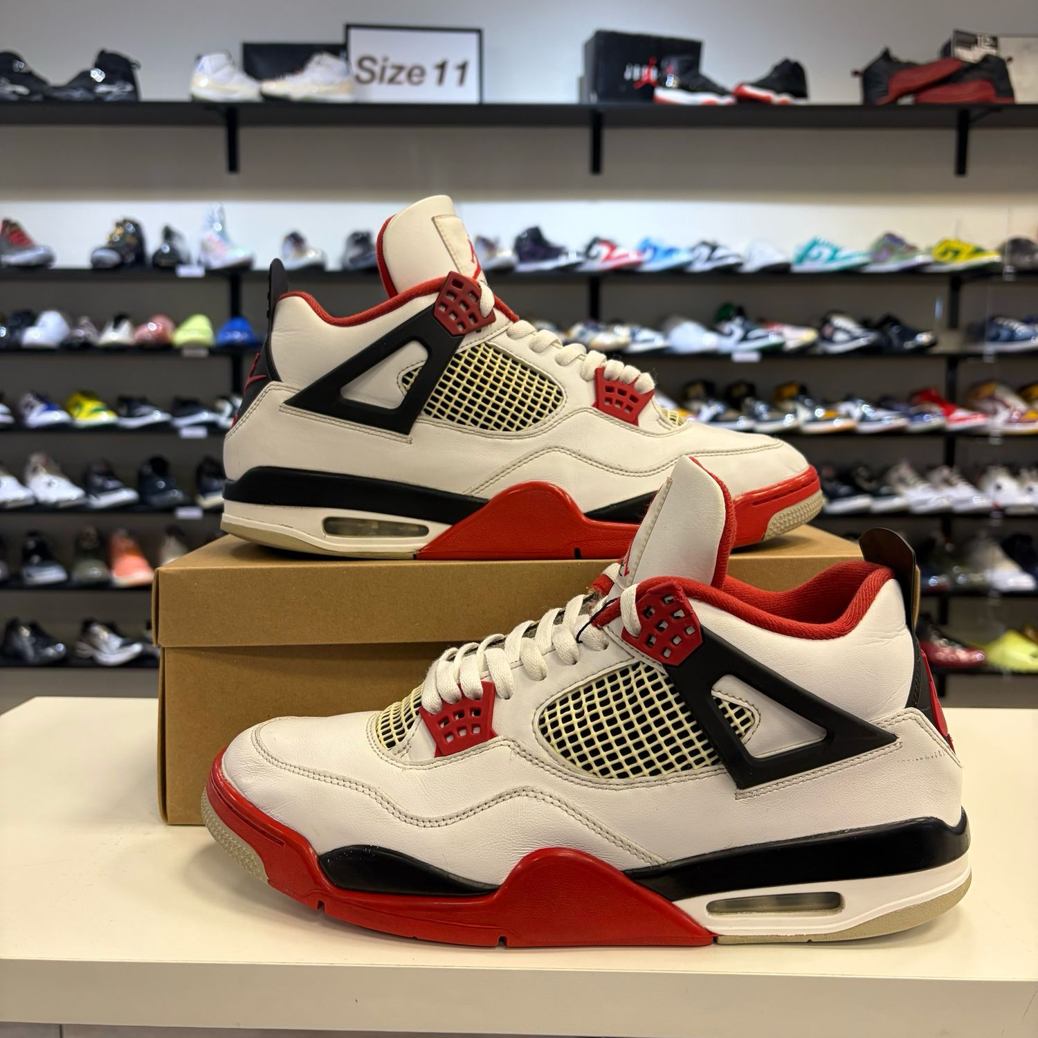 PO NB AIR JORDAN 4 FIRE RED (2020) SIZE 13