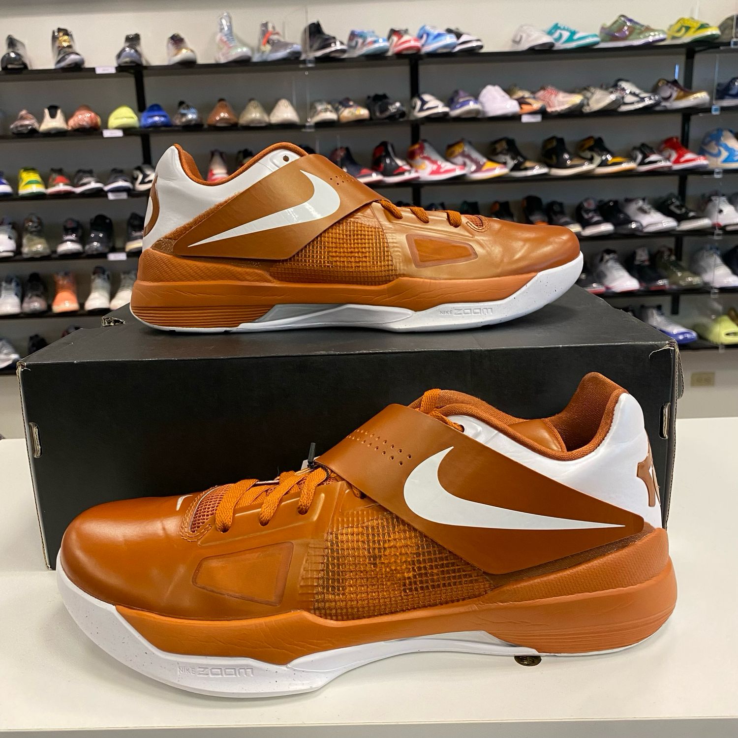 PO NIKE KD 4 TEXAS LONGHORNS (2025) SIZE 10.5