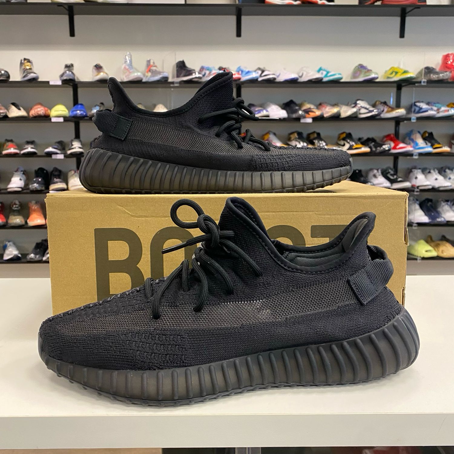 PO NB ADIDAS YEEZY 350 V2 ONYX SIZE 11