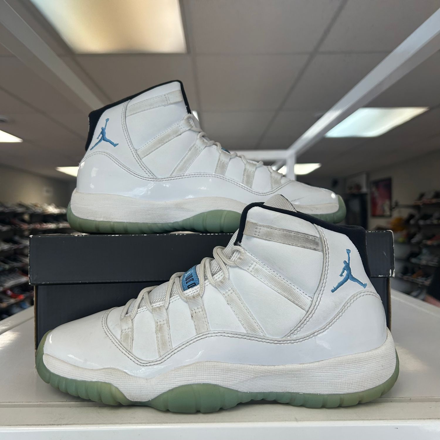 PO AIR JORDAN 11 RETRO LEGEND BLUE (2014) (GS) SIZE 7Y