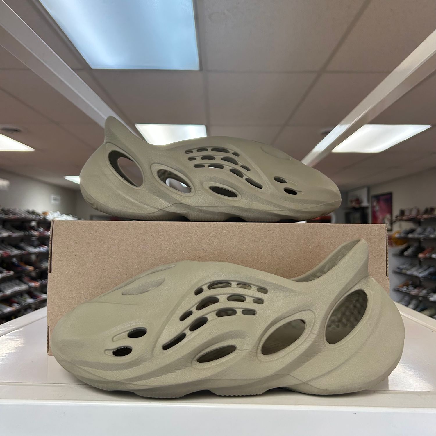 PO ADIDAS YEEZY FOAMRUNNER STONE SALT SIZE 10