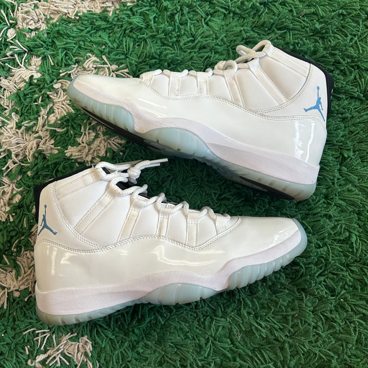 PO NB2 AIR JORDAN 11 LEGEND BLUE SIZE 11