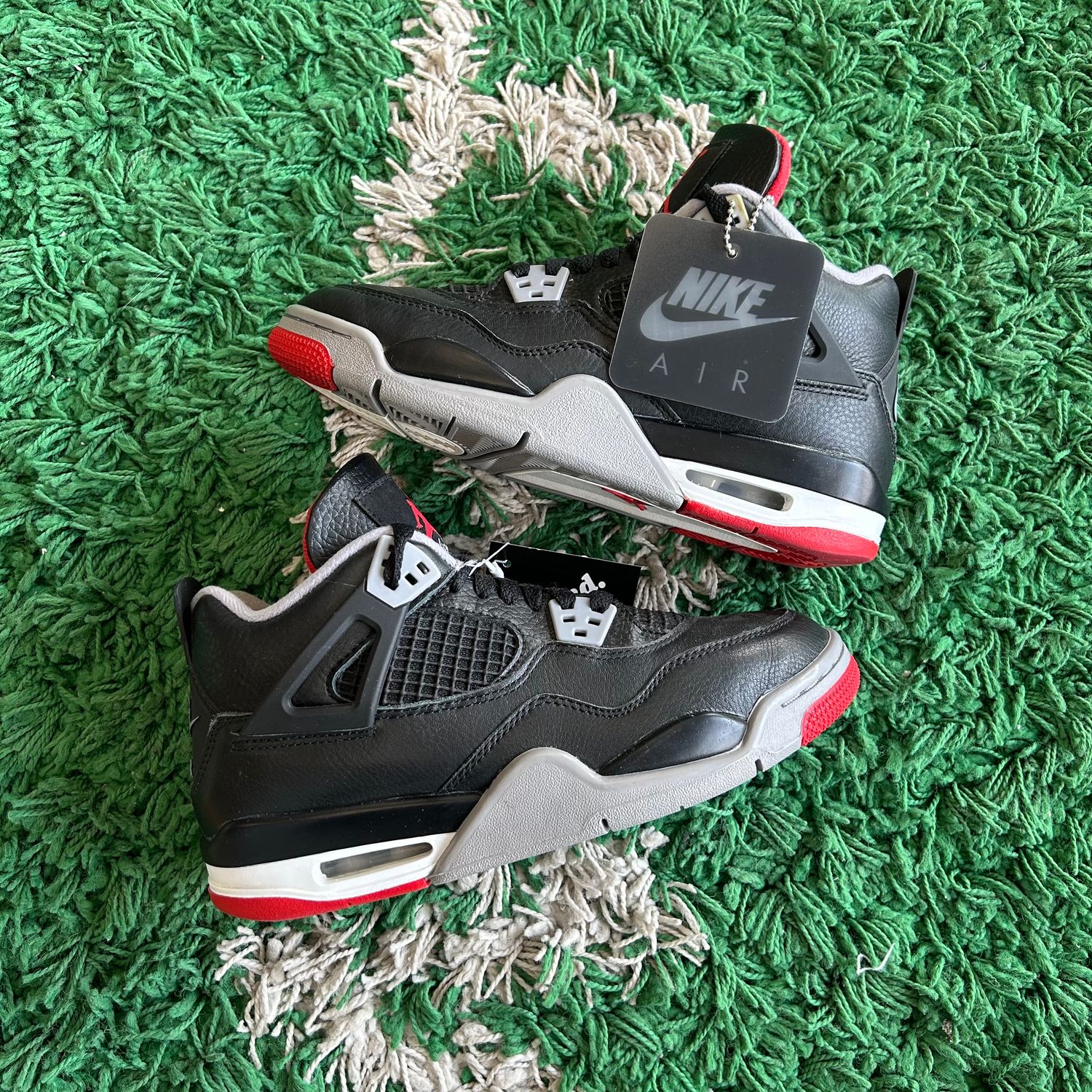 PO NB AIR JORDAN 4 BRED REIMAGINED SIZE 5.5Y