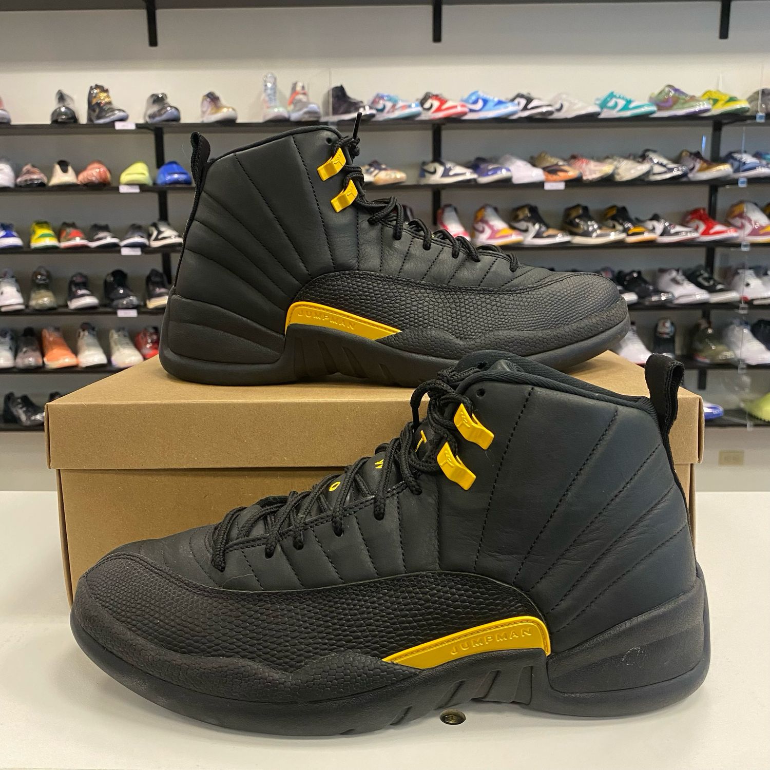 PO NB AIR JORDAN 12 BLACK TAXI SIZE 12