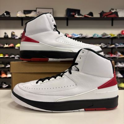 PO NB  AIR JORDAN 2 RETRO OG CHICAGO (2022) SIZE 12
