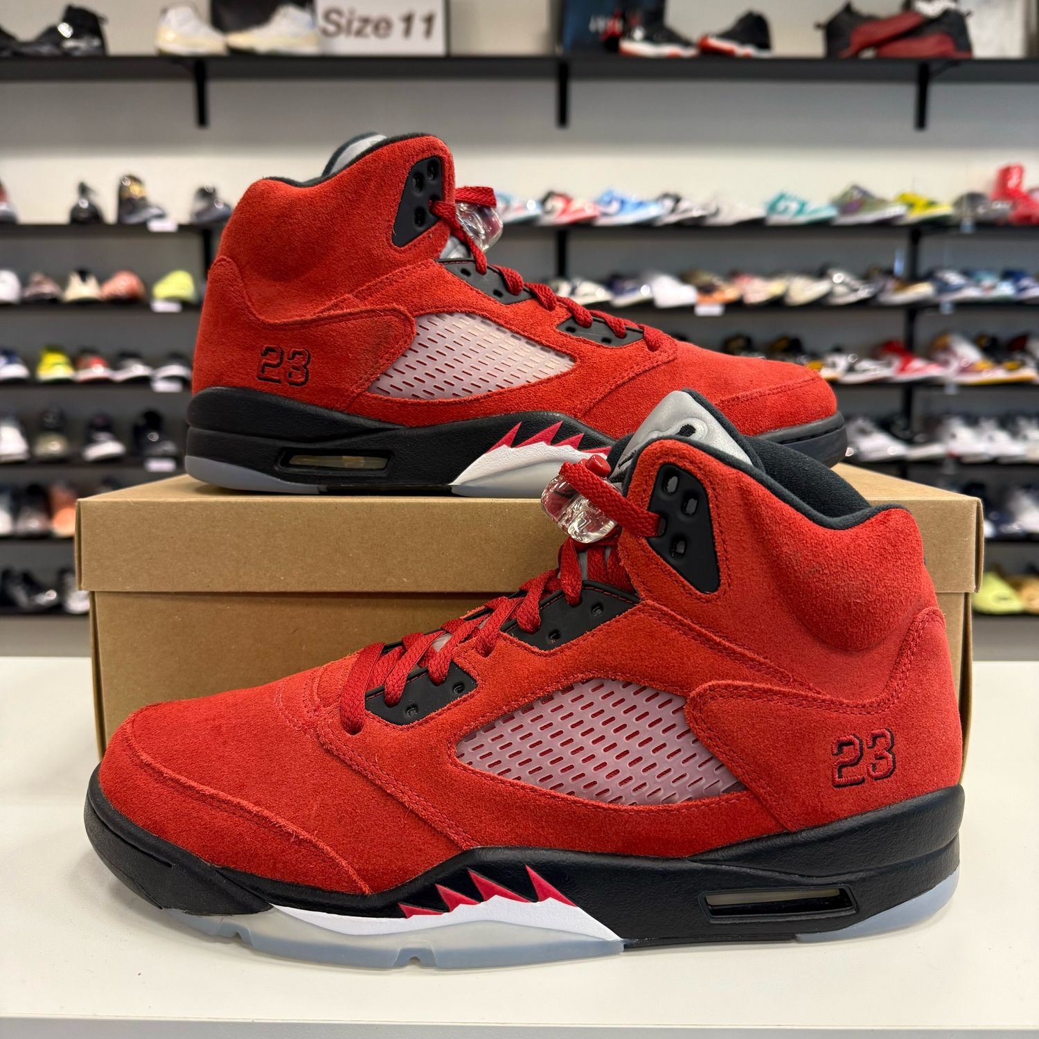 PO NB 2 AIR JORDAN 5 RAGING BULL SIZE 11