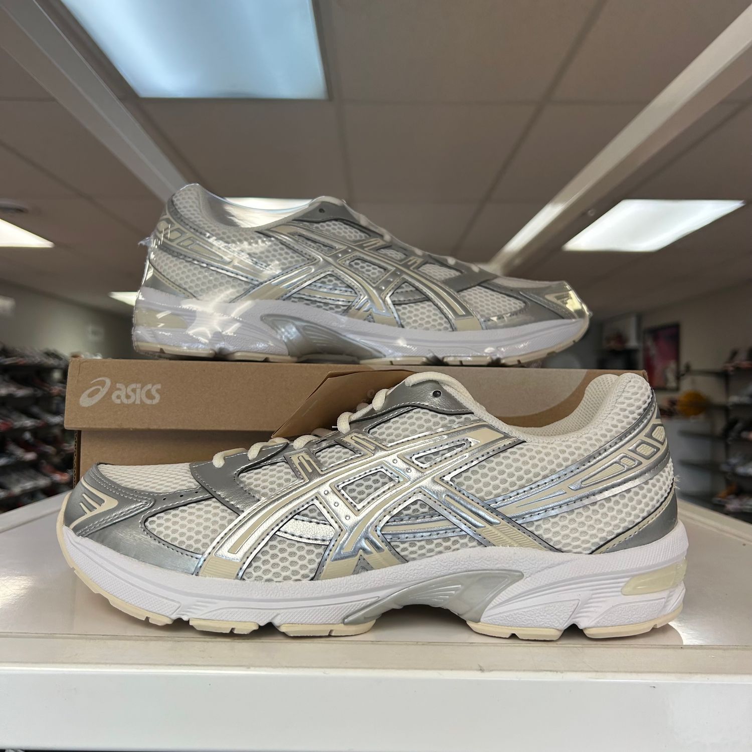NEW ASICS GEL-1130 CREAM PURE SILVER