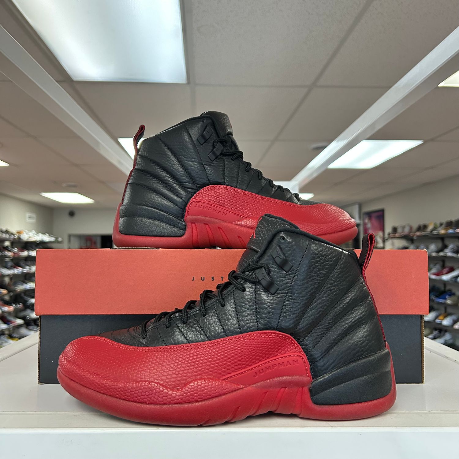 PO AIR JORDAN 12 FLU GAME (2025) SIZE 8
