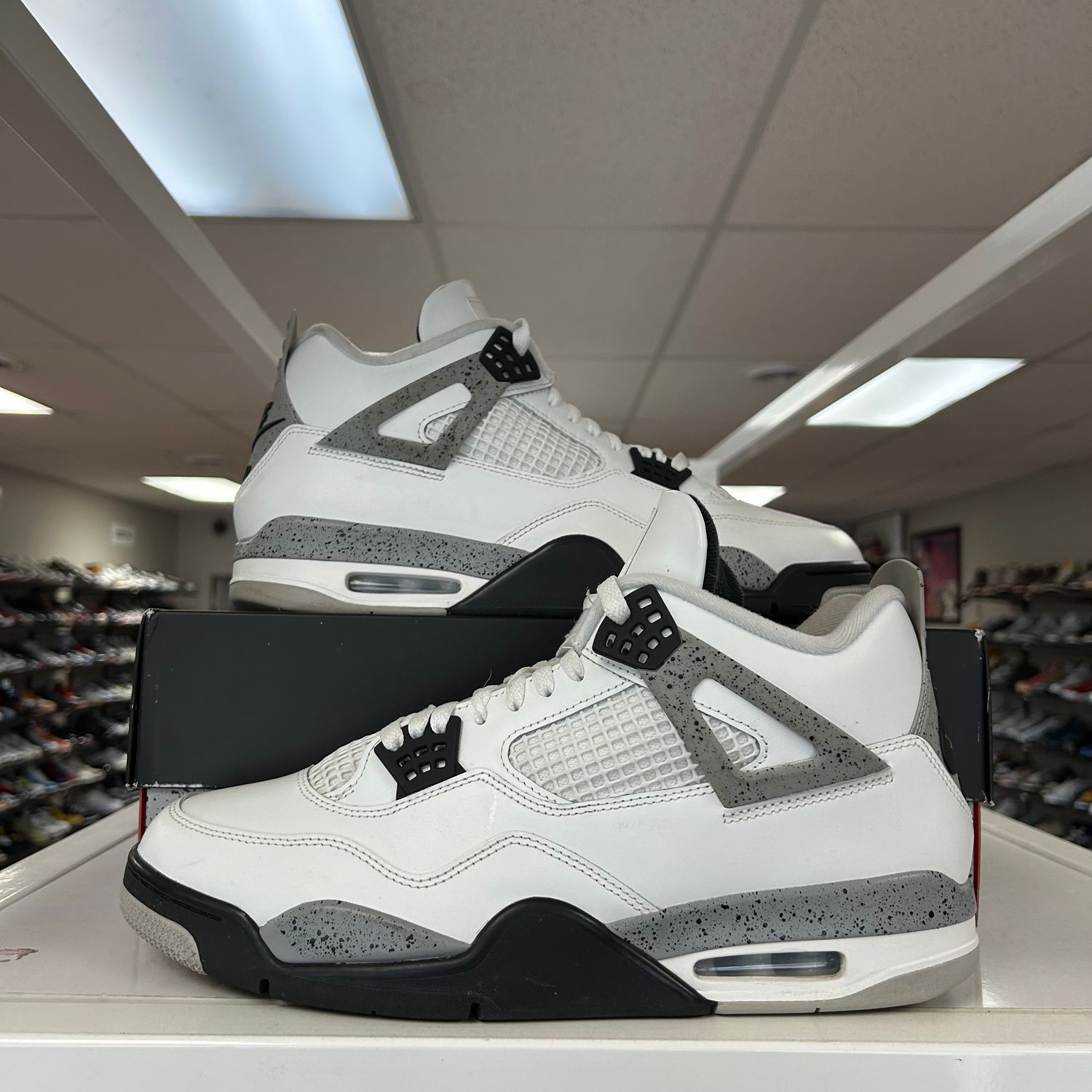 PO2 AIR JORDAN 4 WHITE CEMENT (2025) SIZE 13