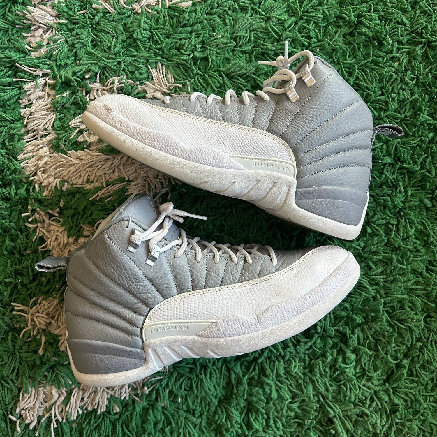 PO NB AIR JORDAN 12 STEALTH SIZE 10.5