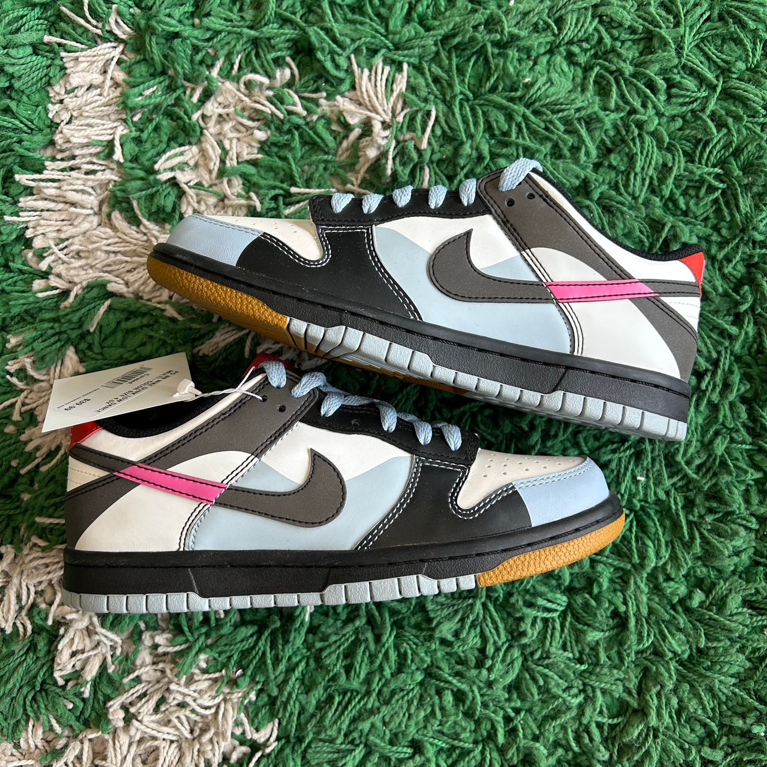 PO NB NIKE DUNK LOW DANCE MULTI-COLOR SIZE 4.5Y