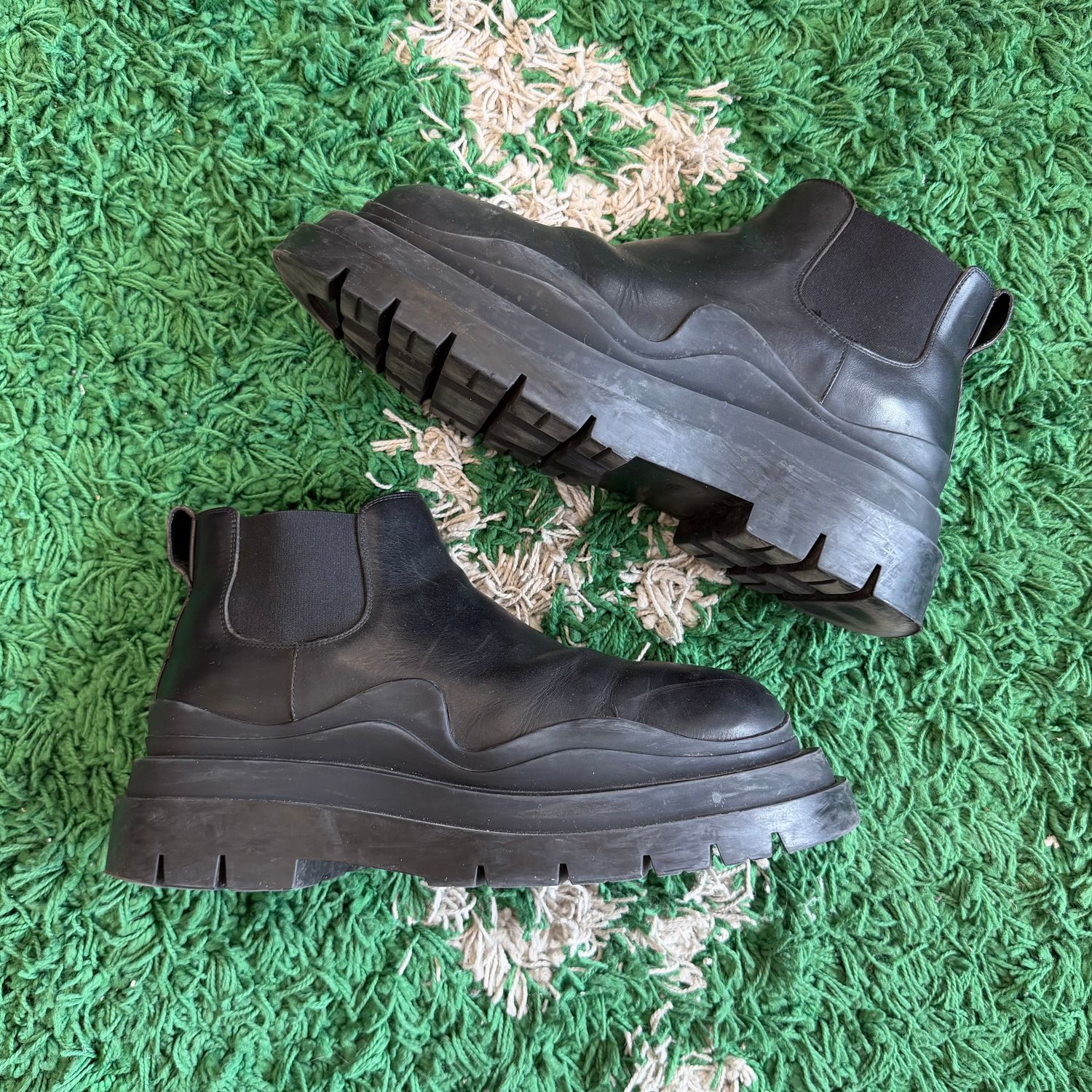 PO NB BOTTEGA VANETA LEATHER TIRE CHUNKY SOLE ANKLE CHELSEA BOOT SX SIZE 44EU/11US