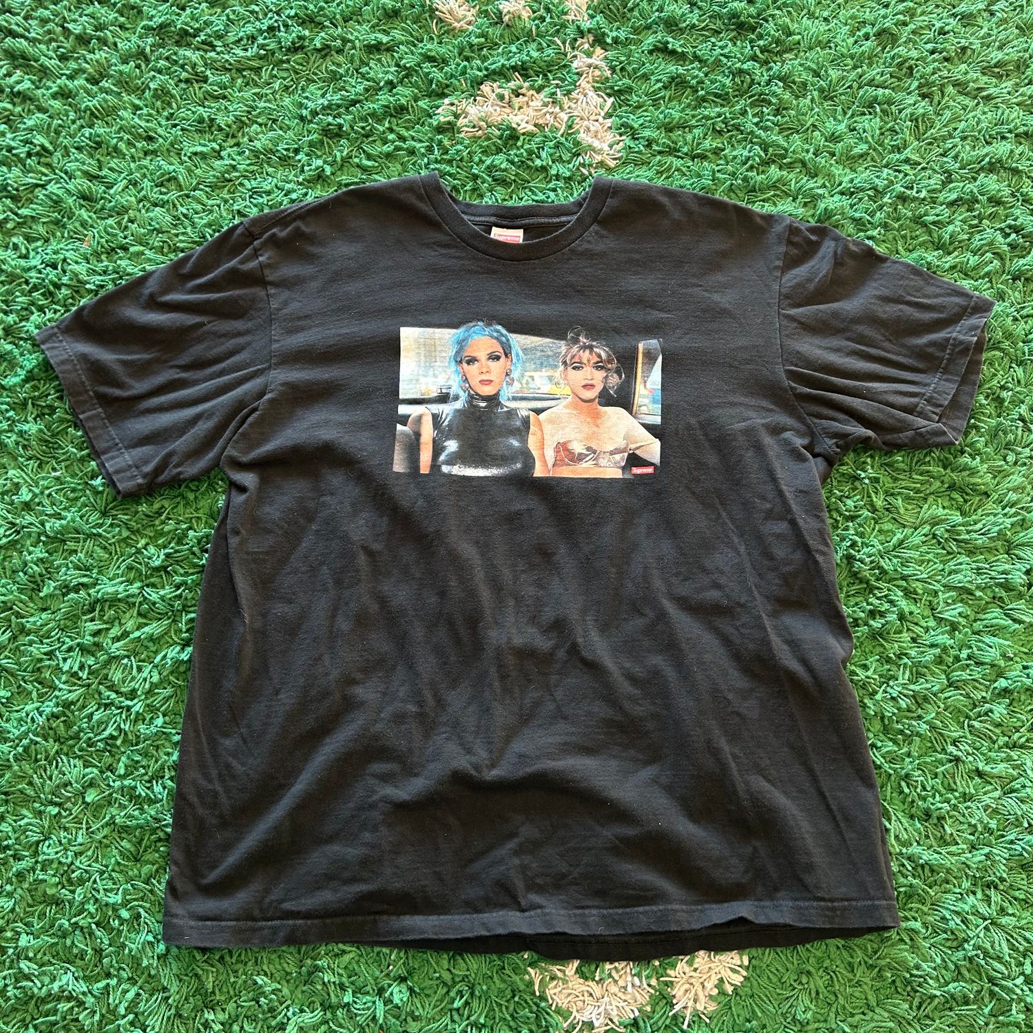 PO SUPREME NAN GOLDIN MISTY AND JIMMY PAULETTE TEE BLACK SIZE XL