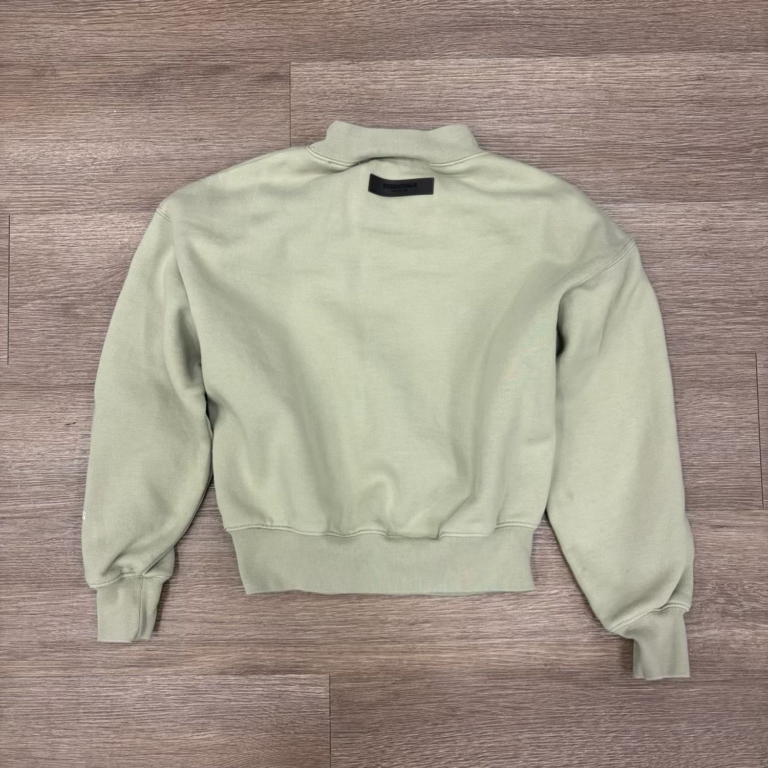 PO FEAR OF GOD ESSENTIALS SEAFOAM CREWNECK SIZE 6/7