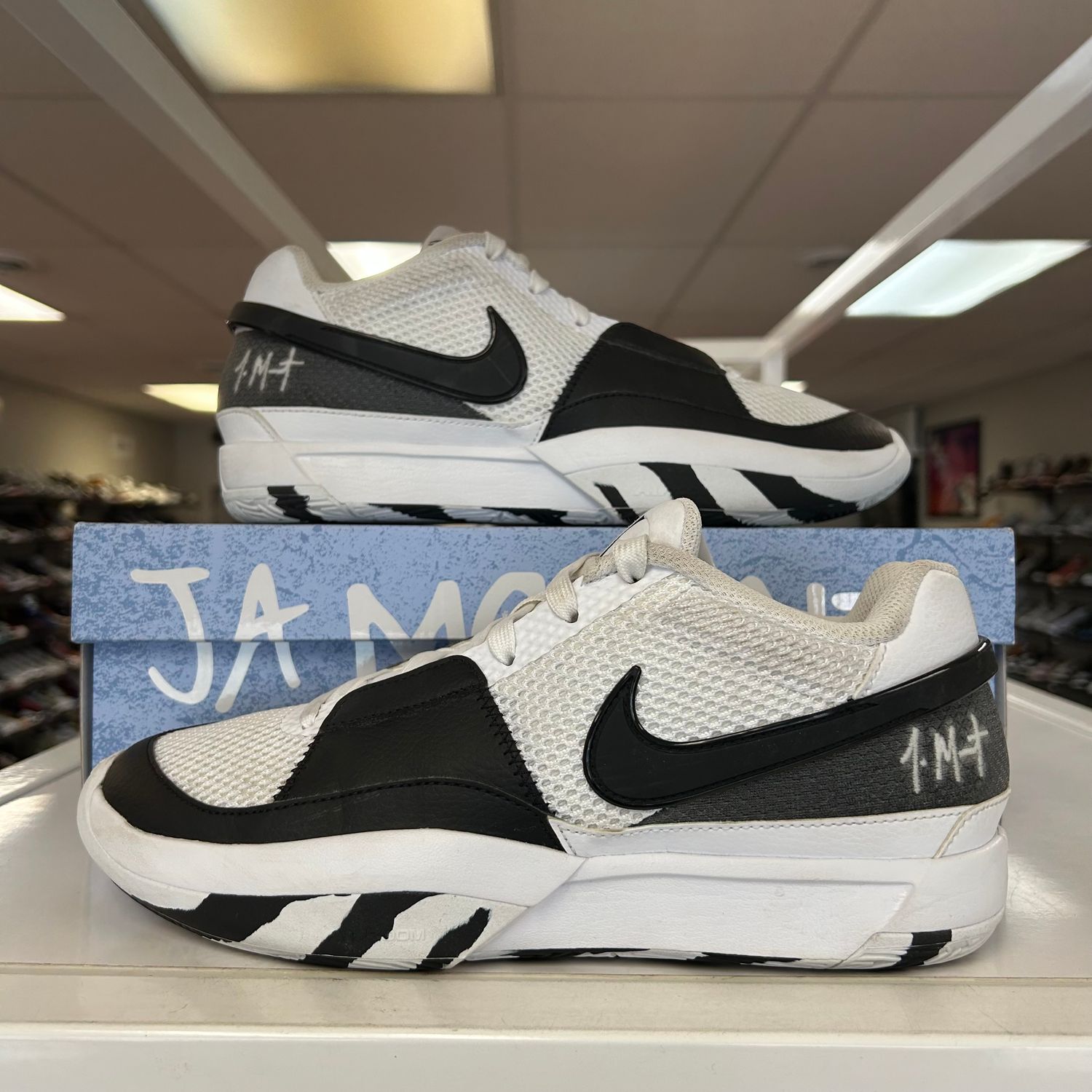 PO NIKE JA1 SCRATCH 2.0 EB SIZE 8